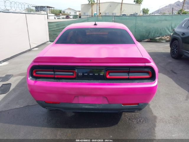 2C3CDZBT9JH300604 Dodge Challenger R/t Plus