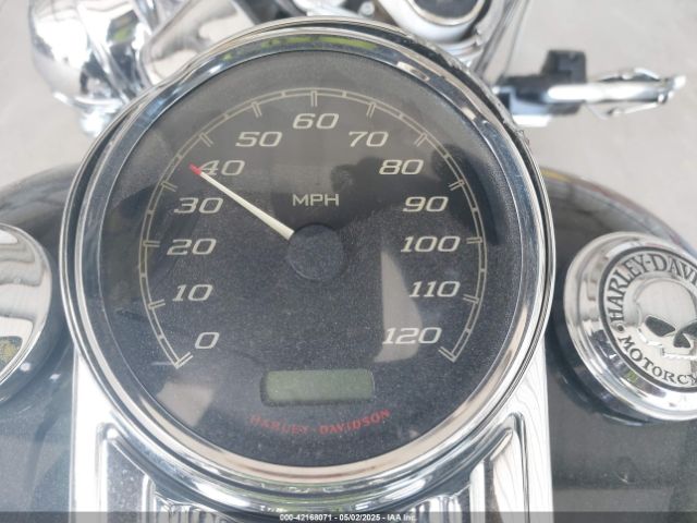 2018 HARLEY-DAVIDSON FLHR 1HD1FBC19JB620417 Photo 6