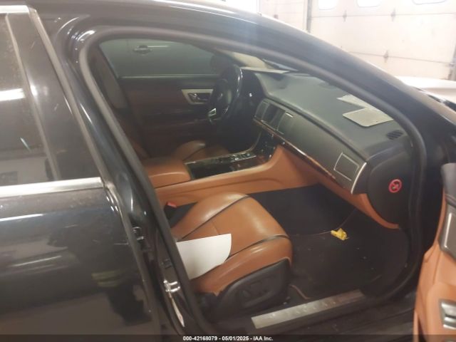2012 JAGUAR XF SAJWA0HB6CLS23211 Photo 4