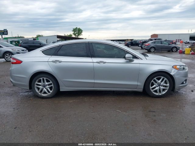 3FA6P0HDXGR245966 Ford FUSION SE
