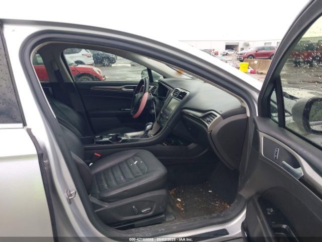 3FA6P0HDXGR245966 Ford FUSION SE
