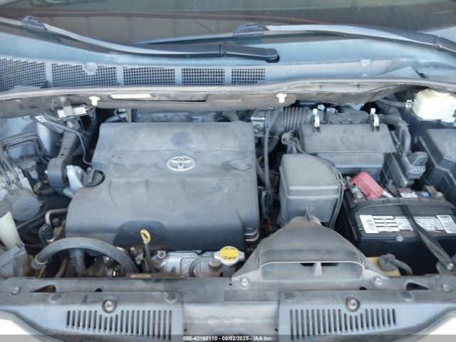 5TDDK3DC5ES092132 Toyota Sienna Xle 7 Passenger