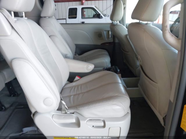 5TDDK3DC5ES092132 Toyota Sienna Xle 7 Passenger
