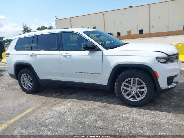 1C4RJJAG3P8901882 Jeep Grand Cherokee L Laredo 4x2