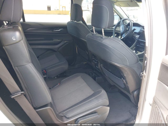 1C4RJJAG3P8901882 Jeep Grand Cherokee L Laredo 4x2