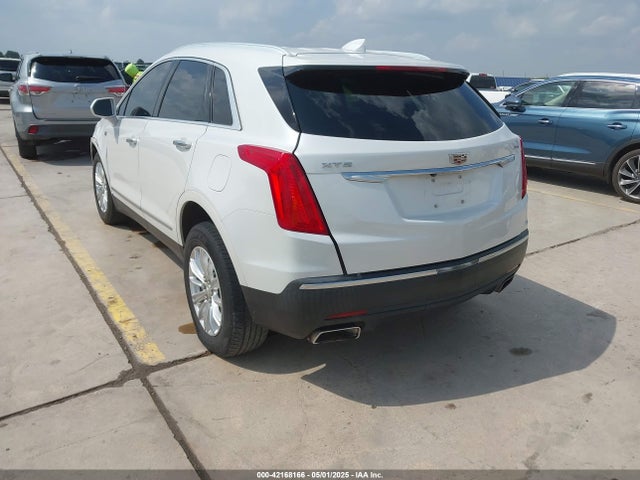 2017 CADILLAC XT5 1GYKNARS3HZ225471 Photo 2
