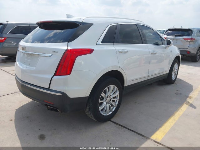2017 CADILLAC XT5 1GYKNARS3HZ225471 Photo 3