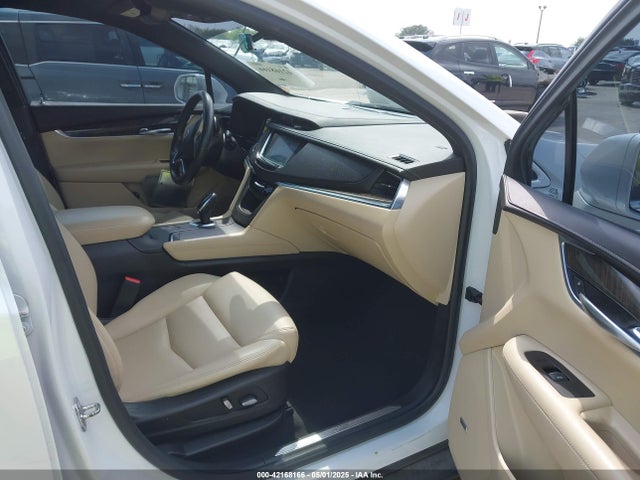 2017 CADILLAC XT5 1GYKNARS3HZ225471 Photo 4