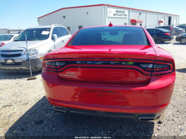2C3CDXHG1FH916674 Dodge Charger Sxt