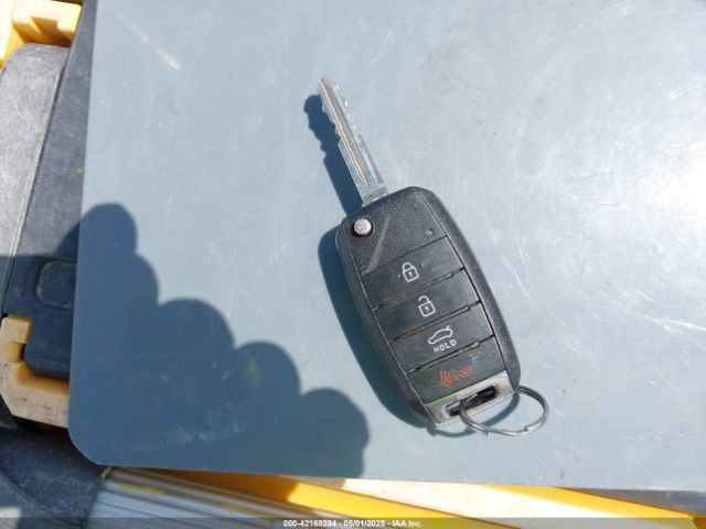 3KPFK4A78HE101037 KIA FORTE LX