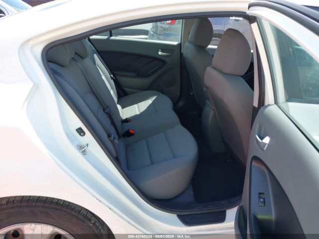 3KPFK4A78HE101037 KIA FORTE LX