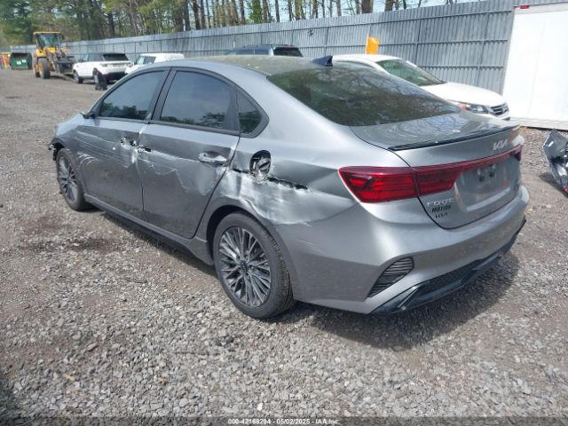 3KPF54AD0NE490720 KIA Forte Gt-line