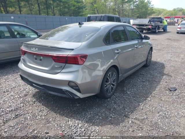 3KPF54AD0NE490720 KIA Forte Gt-line