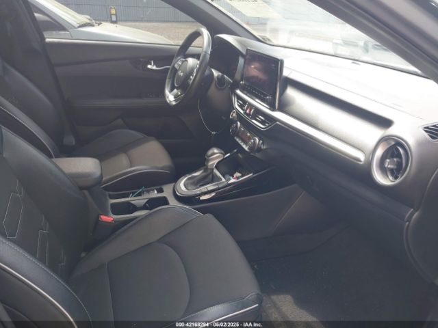 3KPF54AD0NE490720 KIA Forte Gt-line
