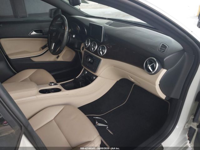 WDDSJ4EBXEN117043 Mercedes-Benz CLA 250