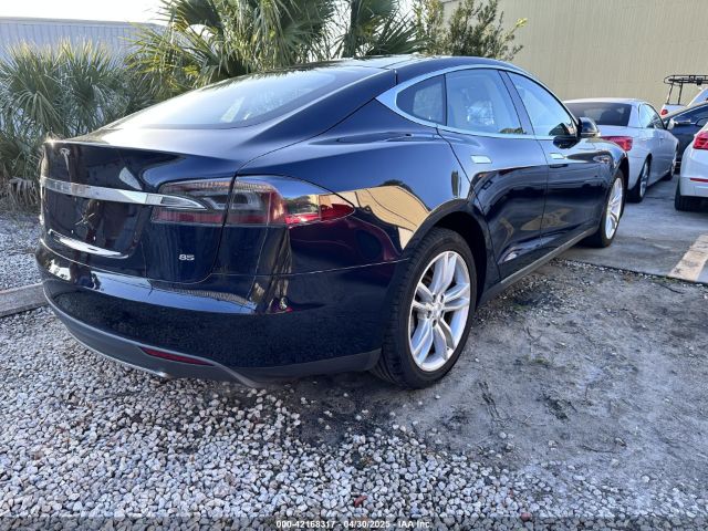 2013 TESLA MODEL S 5YJSA1DN8DFP17027 Photo 3