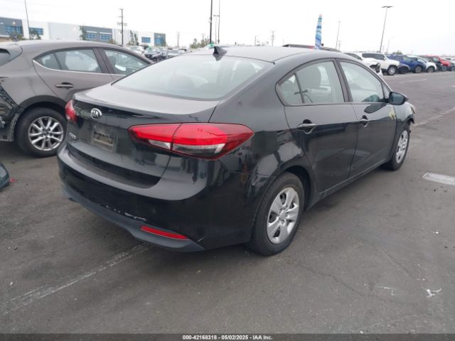 3KPFK4A77HE135311 KIA FORTE LX