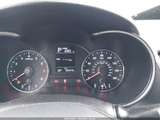 3KPFK4A77HE135311 KIA FORTE LX
