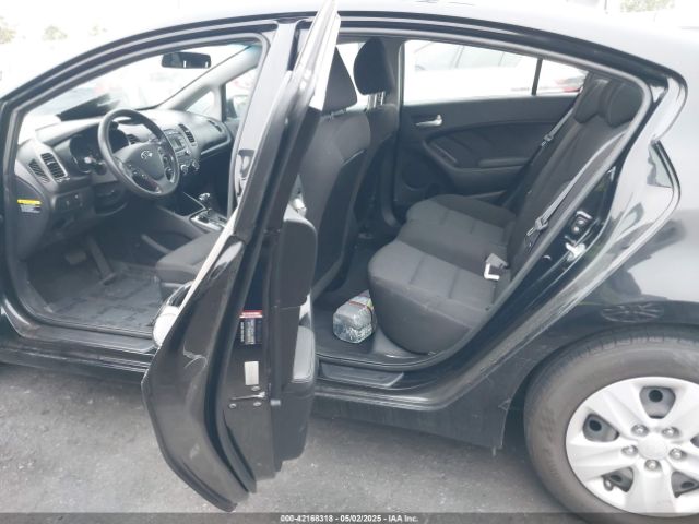 3KPFK4A77HE135311 KIA FORTE LX
