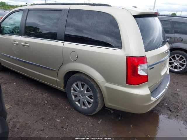 2011 CHRYSLER TOWN & COUNTRY 2A4RR8DG6BR677303 Photo 2