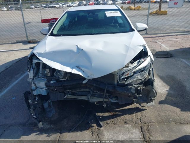 2019 TOYOTA COROLLA 2T1BURHEXKC128028 Photo 5