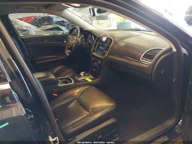 2019 CHRYSLER 300 2C3CCAEG9KH693508 Photo 4