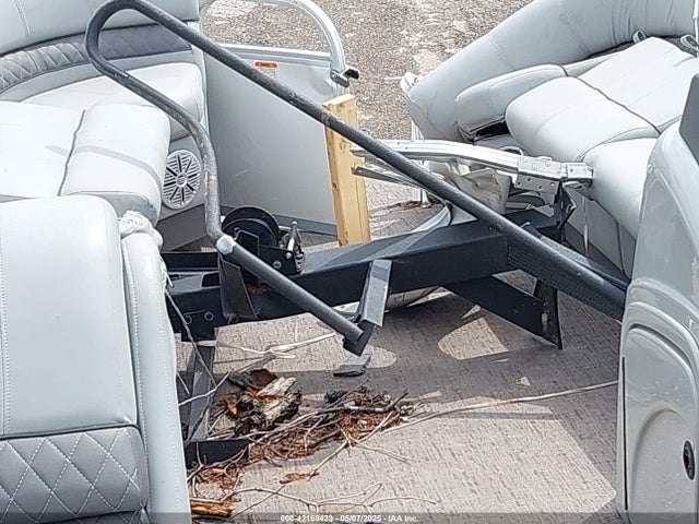 Ranger Pontoon 2021 RGR21618G121 Image 11