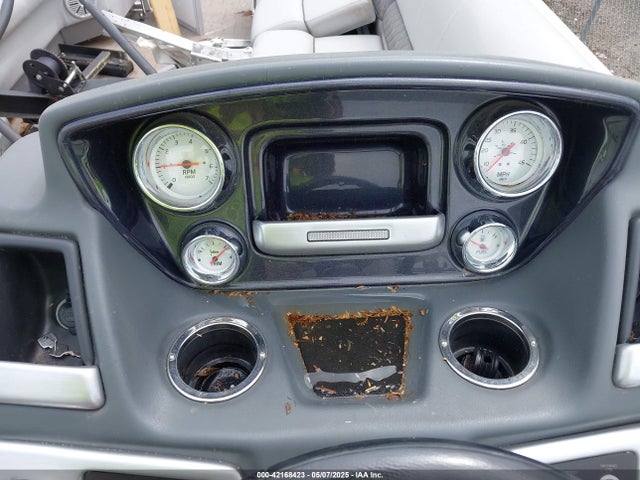 Ranger Pontoon 2021 RGR21618G121 Image 7