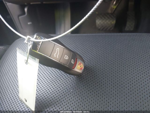 2022 PORSCHE MACAN WP1AA2A52NLB09801 Photo 10