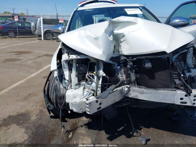 5TDZZRFH7HS221067 Toyota Highlander Le