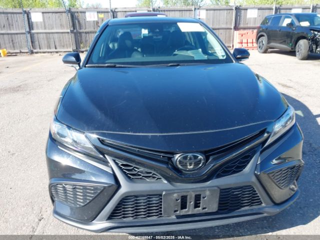 4T1G11AK1NU688670 Toyota CAMRY SE