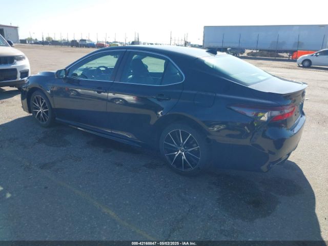 4T1G11AK1NU688670 Toyota CAMRY SE