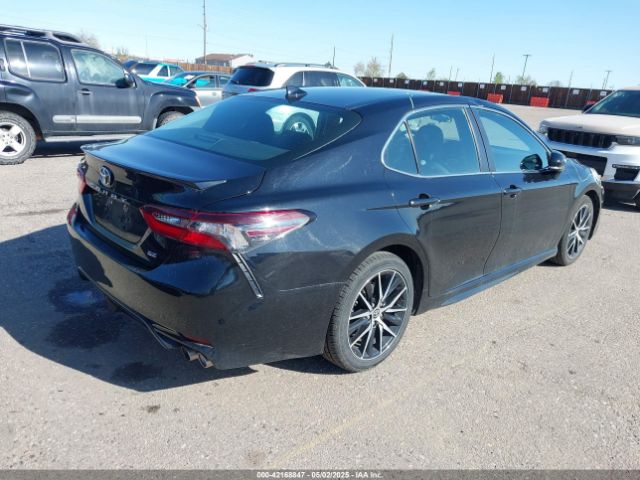 4T1G11AK1NU688670 Toyota CAMRY SE