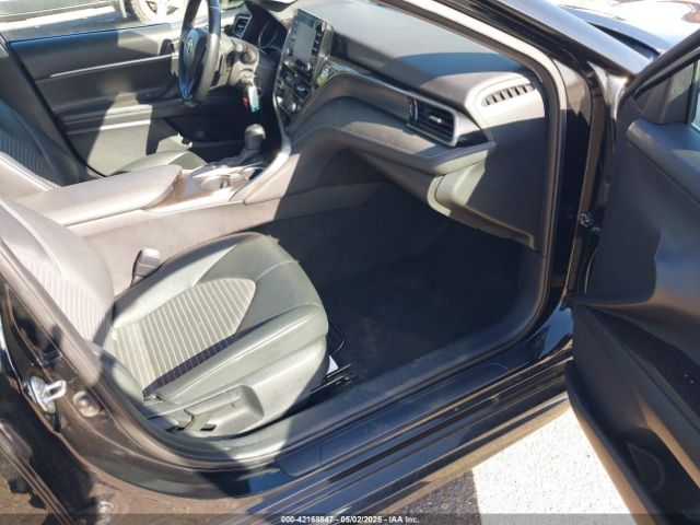 4T1G11AK1NU688670 Toyota CAMRY SE