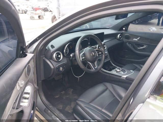 WDDWF8DB4KR463153 Mercedes-Benz C 300