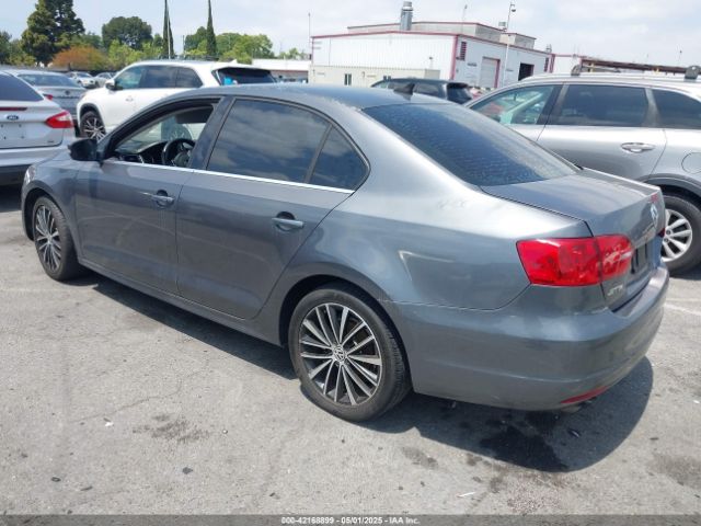 3VWD17AJXEM378102 Volkswagen Jetta 1.8t Se