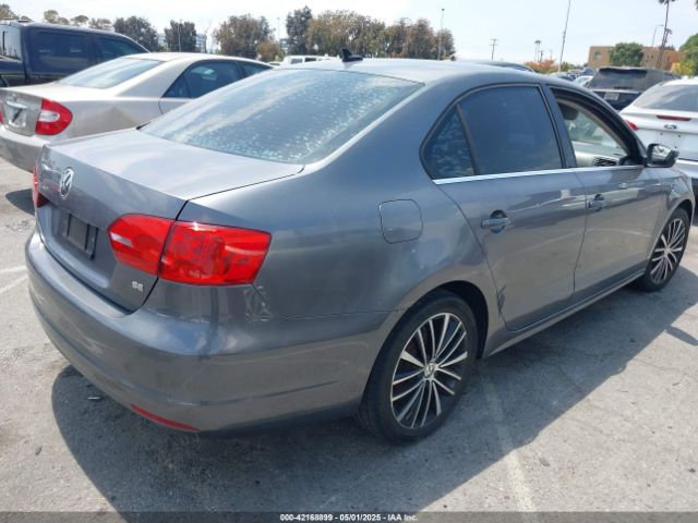 3VWD17AJXEM378102 Volkswagen Jetta 1.8t Se