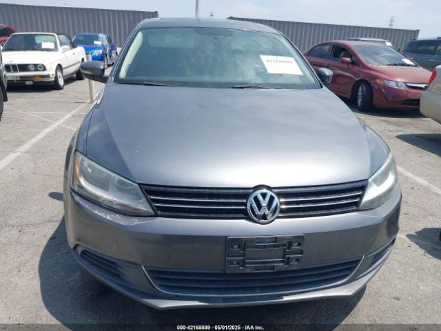 3VWD17AJXEM378102 Volkswagen Jetta 1.8t Se
