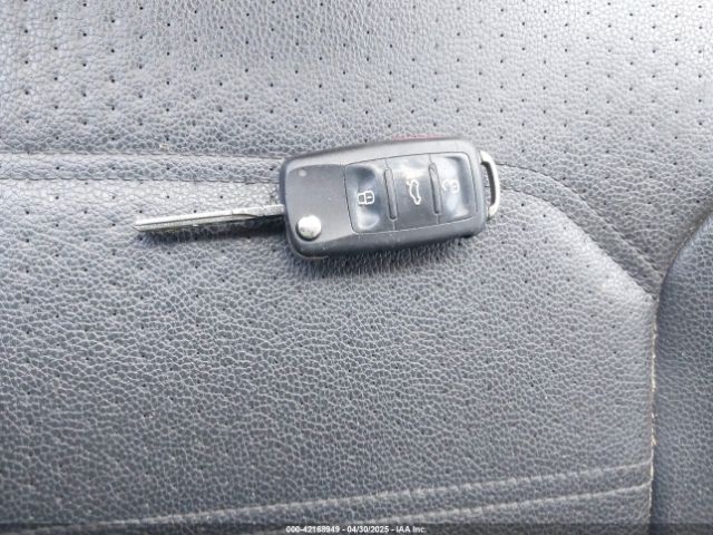 1VWAT7A35EC059044 Volkswagen Passat 1.8t Wolfsburg Edition