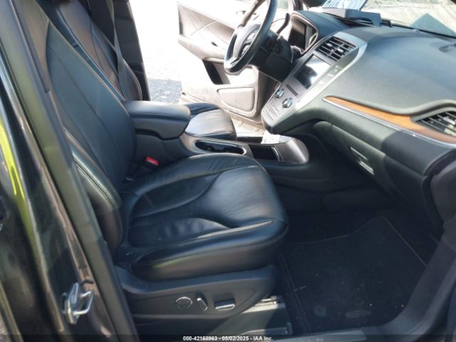 5LMTJ2DH2JUL04116 Lincoln MKC SELECT