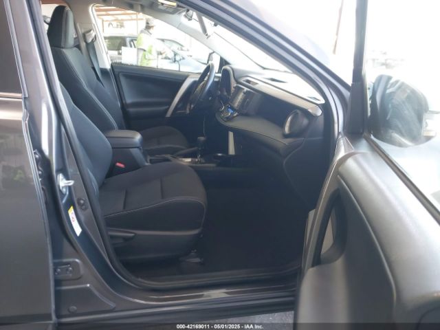 JTMRFREV2GD179482 Toyota Rav4 Xle