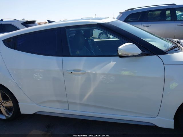 KMHTC6AE5FU238425 Hyundai Veloster Turbo