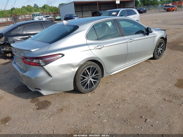 4T1G11AKXMU581972 Toyota CAMRY SE