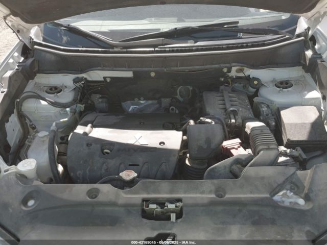 JA4AR3AW1JU025671 Mitsubishi Outlander Sport 2.4 Se