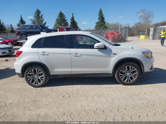 JA4AR3AW1JU025671 Mitsubishi Outlander Sport 2.4 Se