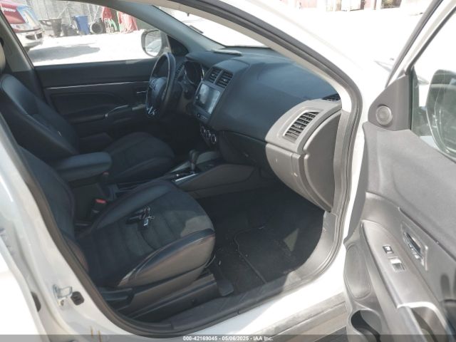JA4AR3AW1JU025671 Mitsubishi Outlander Sport 2.4 Se