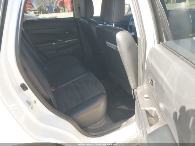 JA4AR3AW1JU025671 Mitsubishi Outlander Sport 2.4 Se