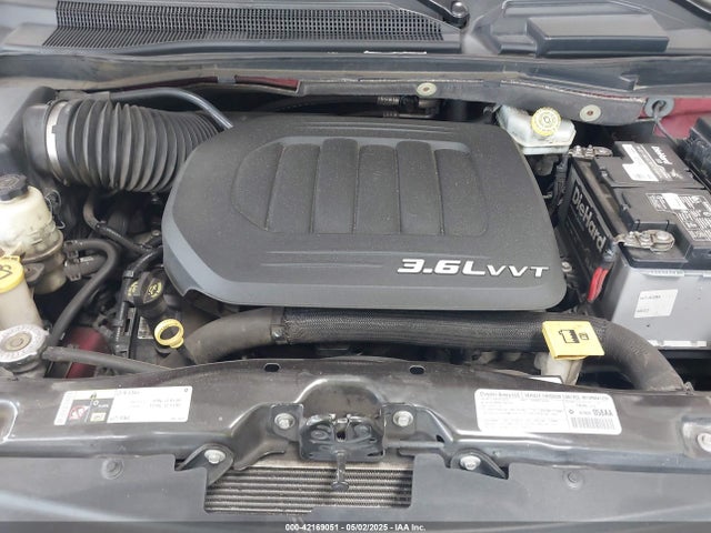 2C4RC1GG6ER139375 Chrysler Town & Country Limited
