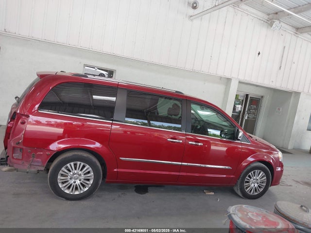 2C4RC1GG6ER139375 Chrysler Town & Country Limited