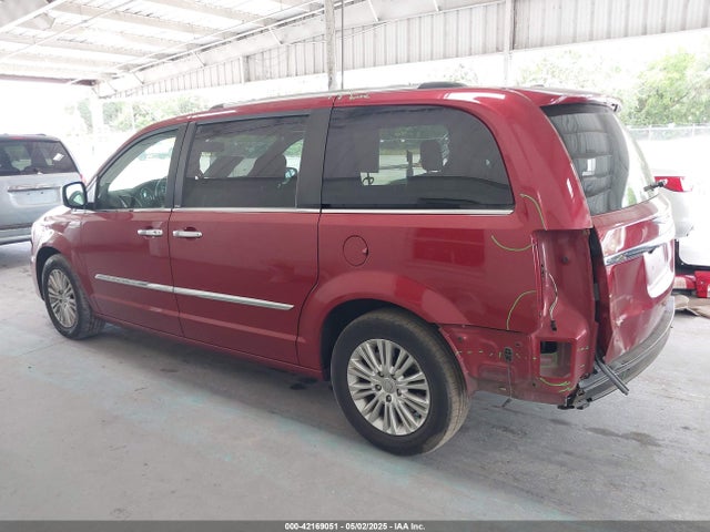 2C4RC1GG6ER139375 Chrysler Town & Country Limited